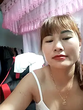 Snapshot of Lucxy-ki6 chatting on 06-06-26, 10:48 Lucxy-ki6 online show from 06-06-26, 10:48