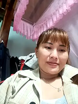 Snapshot of Lucxy-ki6 chatting on 07-05-26, 03:55 Lucxy-ki6 online show from 07-05-26, 03:55