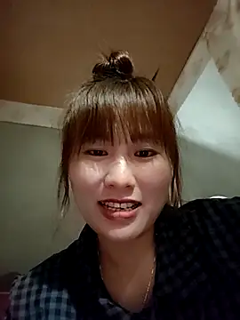 Lucxy-ki6 online show from 03-18-26, 01:35