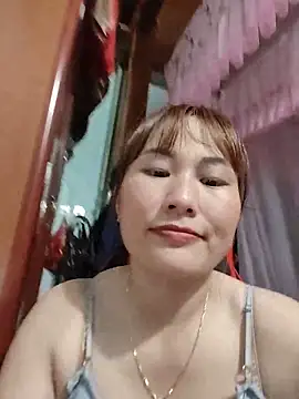 Snapshot of Lucxy-ki6 chatting on 06-15-26, 09:42 Lucxy-ki6 online show from 06-15-26, 09:42