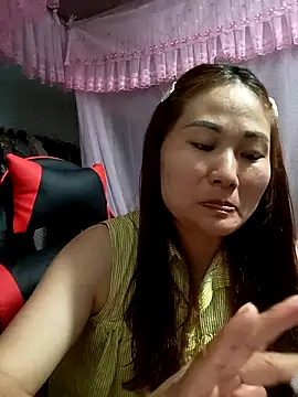 Snapshot of Lucxy-ki6 chatting on 06-16-26, 01:33 Lucxy-ki6 online show from 06-16-26, 01:33
