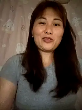 Snapshot of Lucxy-ki6 chatting on 05-10-26, 01:36 Lucxy-ki6 online show from 05-10-26, 01:36
