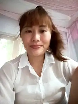 Snapshot of Lucxy-ki6 chatting on 06-03-26, 05:08 Lucxy-ki6 online show from 06-03-26, 05:08