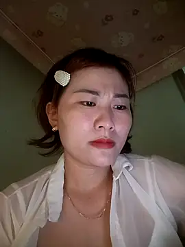 Snapshot of Lucxy-ki6 chatting on 08-04-26, 07:57 Lucxy-ki6 online show from 08-04-26, 07:57