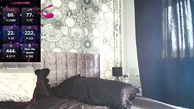 SexyQueenNina online show from 03-28-26, 08:37