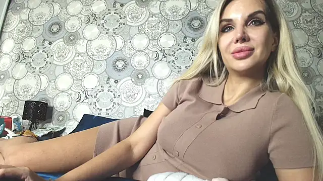 Snapshot of SexyQueenNina chatting on 11-01-25, 10:47 SexyQueenNina online show from 11-01-25, 10:47