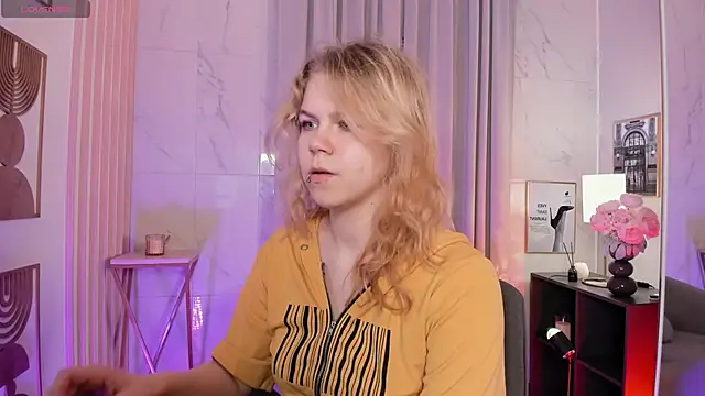Snapshot of ElizabethVane chatting on 07-02-26, 05:35 ElizabethVane online show from 07-02-26, 05:35