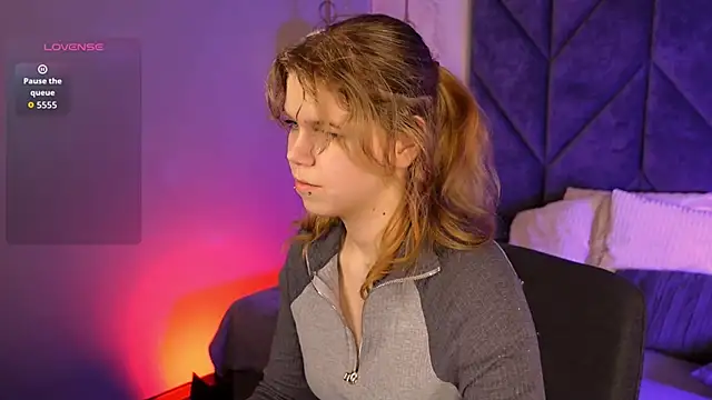 Snapshot of ElizabethVane chatting on 03-27-26, 05:49 ElizabethVane online show from 03-27-26, 05:49