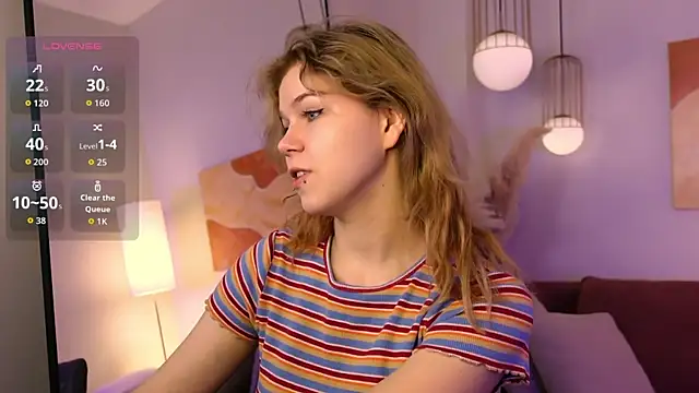 Snapshot of ElizabethVane chatting on 04-06-26, 01:23 ElizabethVane online show from 04-06-26, 01:23