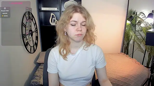 Snapshot of ElizabethVane chatting on 06-05-26, 06:52 ElizabethVane online show from 06-05-26, 06:52