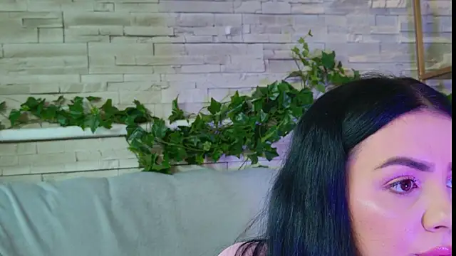 Snapshot of IngridMyst chatting on 05-27-26, 04:31 IngridMyst online show from 05-27-26, 04:31