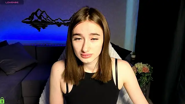 Snapshot of Lady_Sunrise12 chatting on 05-31-26, 01:11 Lady Sunrise12 online show from 05-31-26, 01:11
