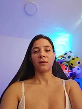 miaeyex online show from 06-12-26, 12:03