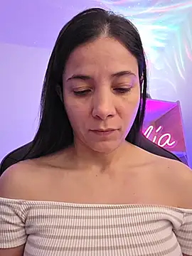 miaeyex online show from 07-21-26, 12:06