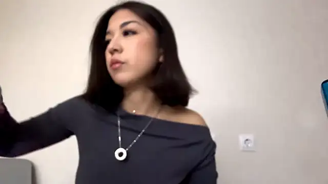 Snapshot of ValentCore chatting on 03-14-26, 06:58 ValentCore online show from 03-14-26, 06:58