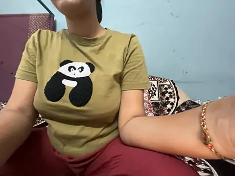 Snapshot of Noor_Sexy02 chatting on 05-15-26, 01:53 Noor Sexy02 online show from 05-15-26, 01:53