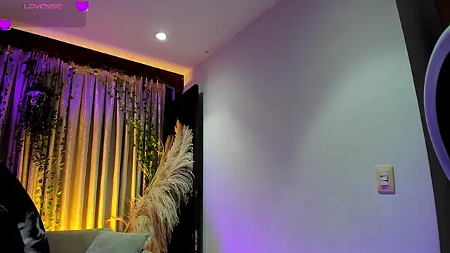 AlondraSoomer online show from 05-26-26, 04:32