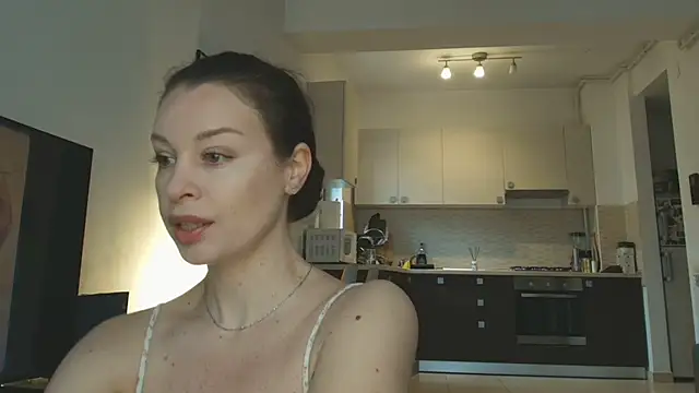 IreneBlue  online show from 04-02-26, 06:53