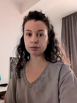 IreneBlue  online show from 04-04-26, 07:04