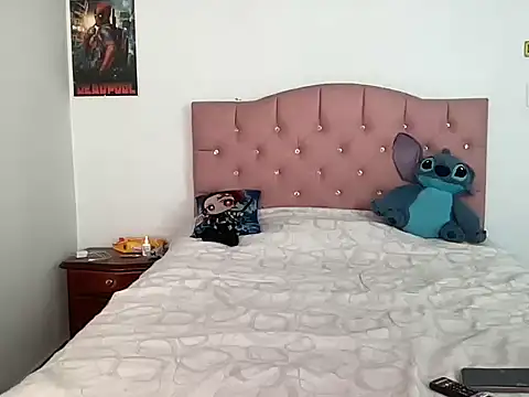 sakuraluna  online show from 03-17-26, 06:44