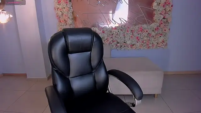 Snapshot of ArianaNova chatting on 05-09-26, 02:48 ArianaNova online show from 05-09-26, 02:48