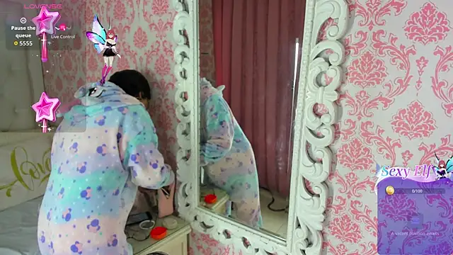 Snapshot of Mini_Rouse chatting on 06-13-26, 04:49 Mini Rouse online show from 06-13-26, 04:49