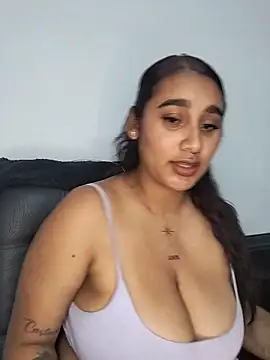Snapshot of Mia_skyy18 chatting on 05-29-26, 11:55 Mia skyy18 online show from 05-29-26, 11:55