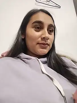 Snapshot of Mia_skyy18 chatting on 05-15-26, 02:31 Mia skyy18 online show from 05-15-26, 02:31