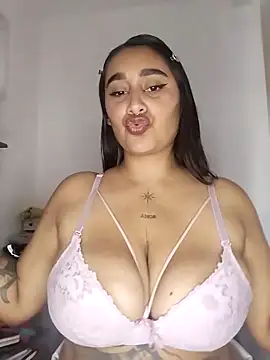 Snapshot of Mia_skyy18 chatting on 05-04-26, 10:12 Mia skyy18 online show from 05-04-26, 10:12