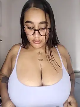 Snapshot of Mia_skyy18 chatting on 05-05-26, 11:57 Mia skyy18 online show from 05-05-26, 11:57