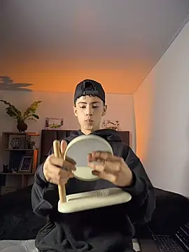 SebastianReed  online show from 04-03-26, 02:07