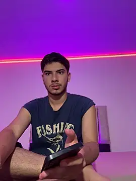 ApoloGray   online show from 04-10-26, 07:54