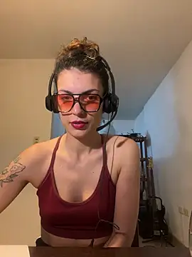 Snapshot of conejita000 chatting on 03-30-26, 02:02 conejita000 online show from 03-30-26, 02:02