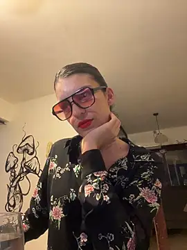 Snapshot of conejita000 chatting on 03-27-26, 02:20 conejita000 online show from 03-27-26, 02:20