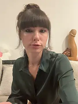 Snapshot of xsugarbabe chatting on 05-12-26, 06:36 xsugarbabe online show from 05-12-26, 06:36