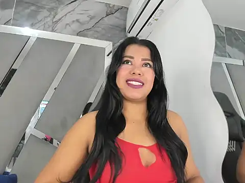 Snapshot of alannaht chatting on 04-18-26, 01:13 alannaht online show from 04-18-26, 01:13