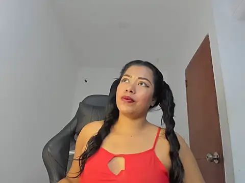 Snapshot of alannaht chatting on 04-04-26, 03:07 alannaht online show from 04-04-26, 03:07