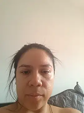 Snapshot of Aila_Phone chatting on 04-07-26, 04:42 Aila Phone online show from 04-07-26, 04:42