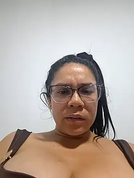 Snapshot of Aila_Phone chatting on 05-04-26, 12:58 Aila Phone online show from 05-04-26, 12:58
