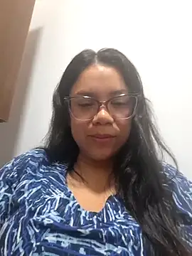 Snapshot of Aila_Phone chatting on 04-10-26, 04:30 Aila Phone online show from 04-10-26, 04:30