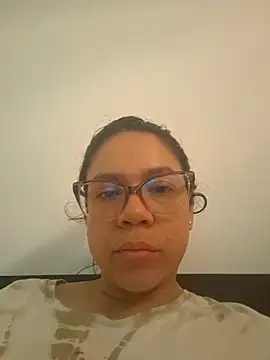 Snapshot of Aila_Phone chatting on 04-18-26, 04:31 Aila Phone online show from 04-18-26, 04:31