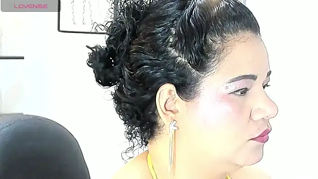 Snapshot of MAYTE1096 chatting on 07-07-26, 07:28 MAYTE1096 online show from 07-07-26, 07:28