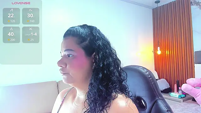 Snapshot of MAYTE1096 chatting on 07-09-26, 07:24 MAYTE1096 online show from 07-09-26, 07:24