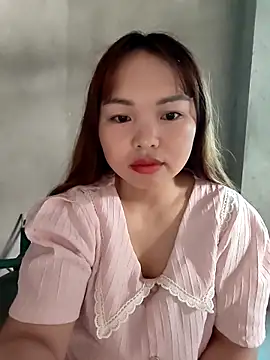 Snapshot of Mina_xYx chatting on 05-07-26, 01:43 Mina xYx online show from 05-07-26, 01:43