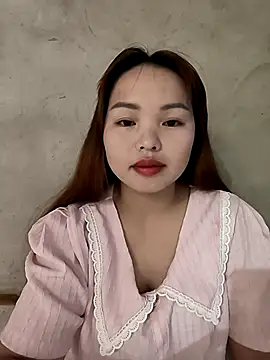 Snapshot of Mina_xYx chatting on 05-11-26, 12:56 Mina xYx online show from 05-11-26, 12:56