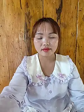 Snapshot of Mina_xYx chatting on 05-14-26, 04:53 Mina xYx online show from 05-14-26, 04:53