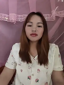 Snapshot of Mina_xYx chatting on 06-12-26, 04:54 Mina xYx online show from 06-12-26, 04:54