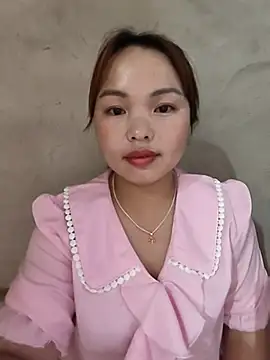 Snapshot of Mina_xYx chatting on 06-02-26, 04:07 Mina xYx online show from 06-02-26, 04:07