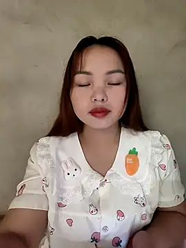 Snapshot of Mina_xYx chatting on 05-11-26, 02:45 Mina xYx online show from 05-11-26, 02:45