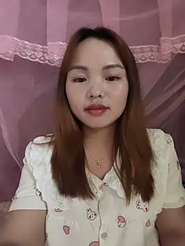 Snapshot of Mina_xYx chatting on 06-11-26, 04:48 Mina xYx online show from 06-11-26, 04:48